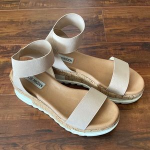 Steve Madden platform Sandals size 6